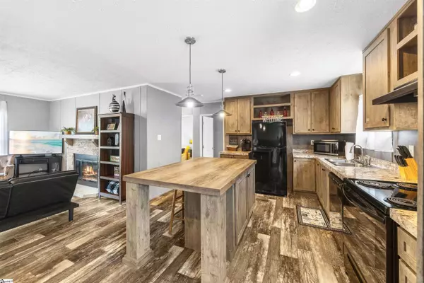 107 Breanna Court, Easley, SC 29640