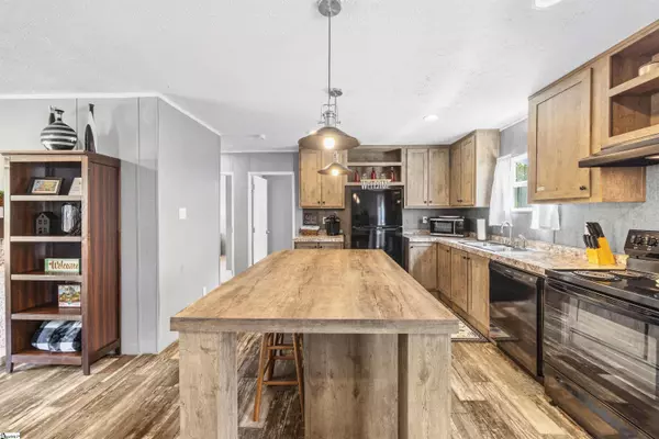 107 Breanna Court, Easley, SC 29640