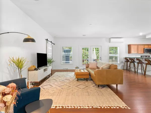 19 Lynnbrook Way, Columbus, NC 28722