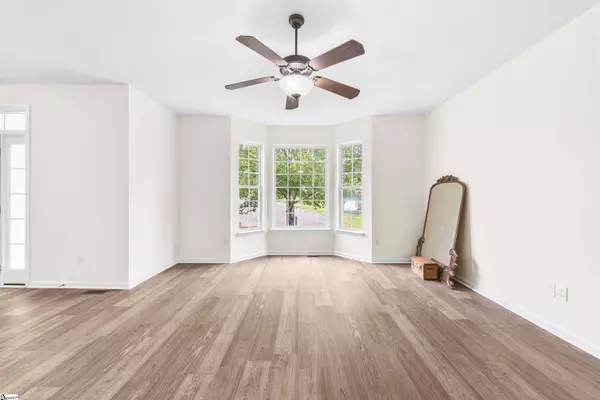 8 Gentian Court, Taylors, SC 29687