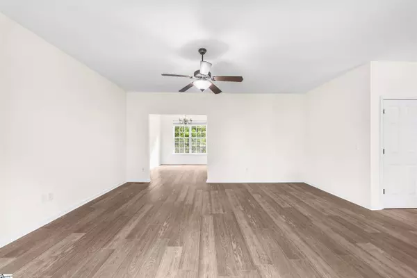 8 Gentian Court, Taylors, SC 29687