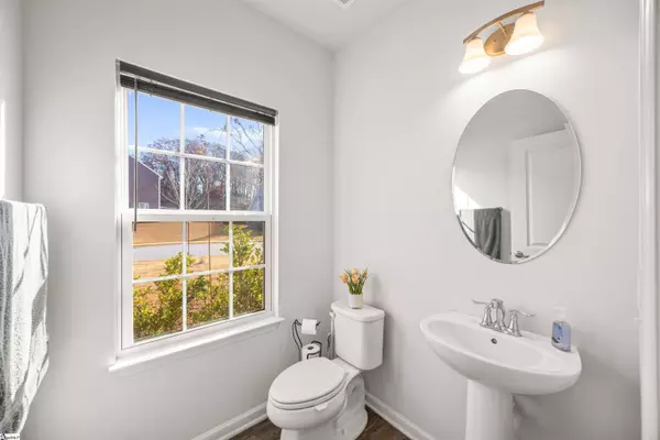 8 Wiltshire Circle, Easley, SC 29642