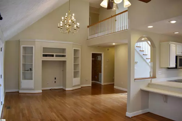 381 Royal Burgess Drive, Campobello, SC 29322