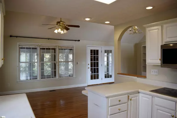 381 Royal Burgess Drive, Campobello, SC 29322