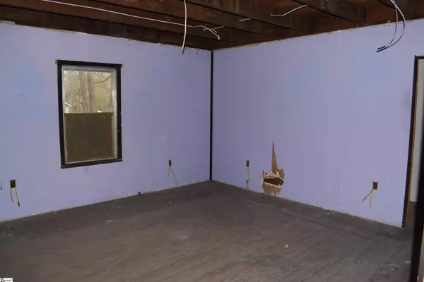 122 W 1st Street, Williamston, SC 29697