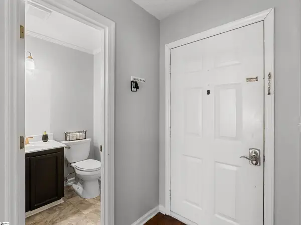 40 Wood Pointe Drive, Greenville, SC 29615