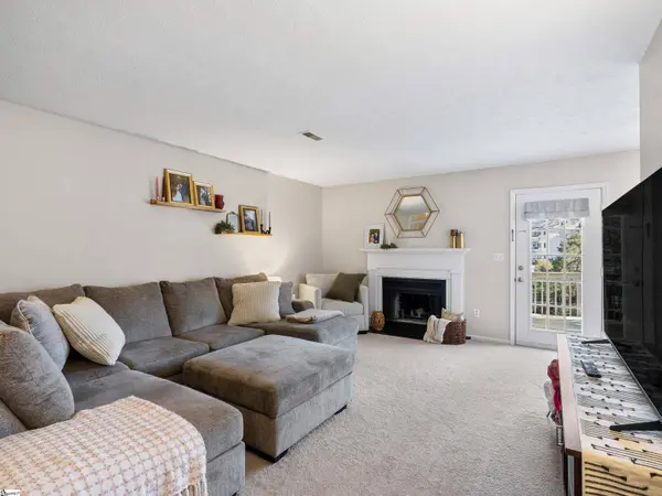 40 Wood Pointe Drive, Greenville, SC 29615