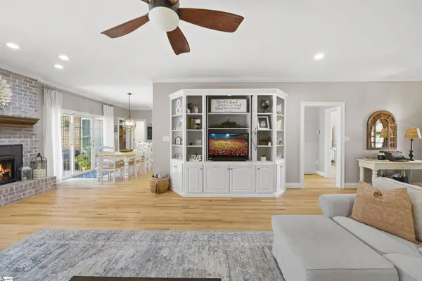 350 Royal Burgess Drive, Campobello, SC 29322