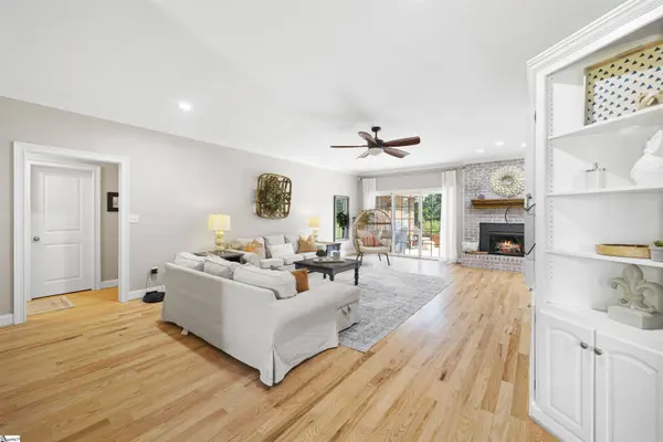 350 Royal Burgess Drive, Campobello, SC 29322