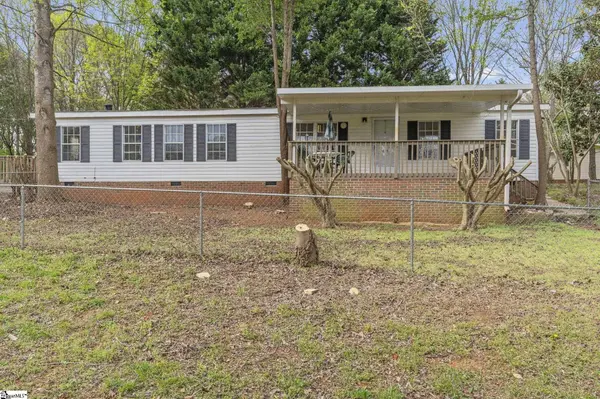 314 Green Oak Drive, Wellford, SC 29385