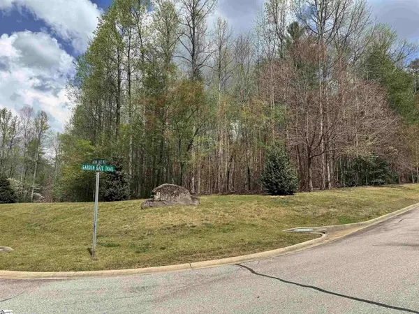 101 Autumn Leaves Way, Marietta, SC 29661