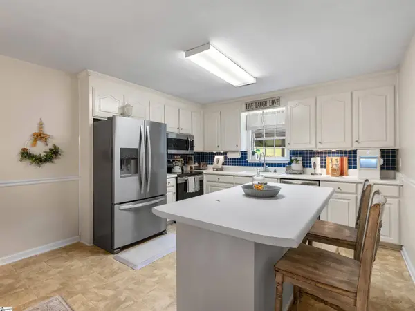 15990 Asheville Highway, Campobello, SC 29322