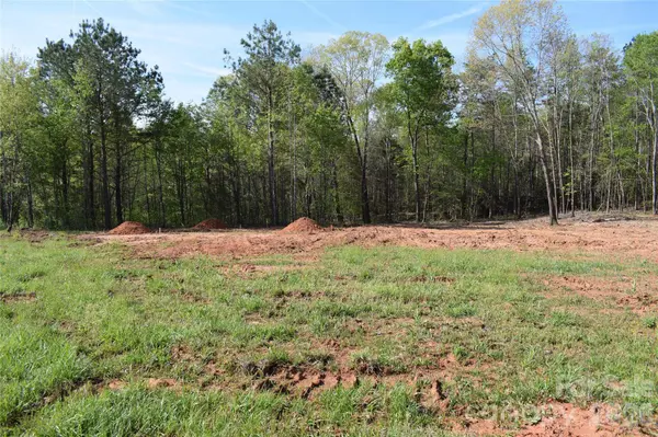 277 Philadelphia RD, Ellenboro, NC 28040