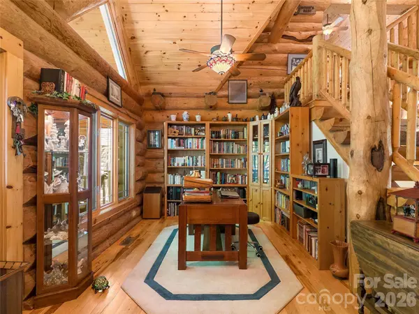 4004 Lake Adger Pkwy #32, Mill Spring, NC 28756