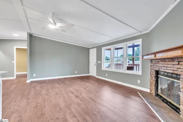 423 Valleybrook Lane, Greer, SC 29651