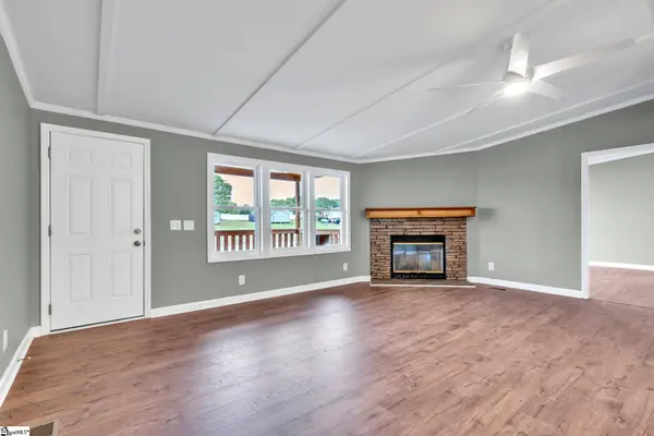 423 Valleybrook Lane, Greer, SC 29651