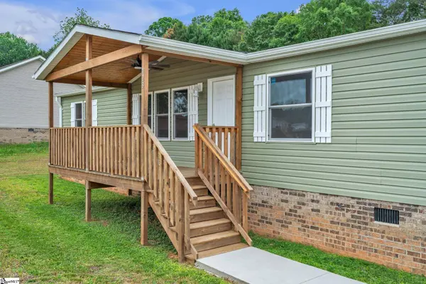 423 Valleybrook Lane, Greer, SC 29651