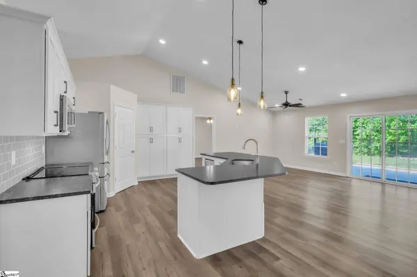 6 Spring Sky Court, Taylors, SC 29687