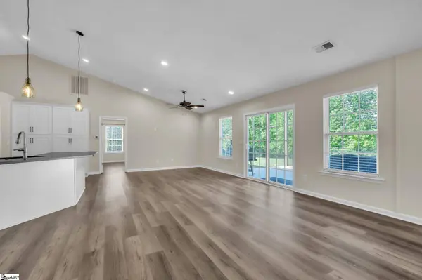 6 Spring Sky Court, Taylors, SC 29687