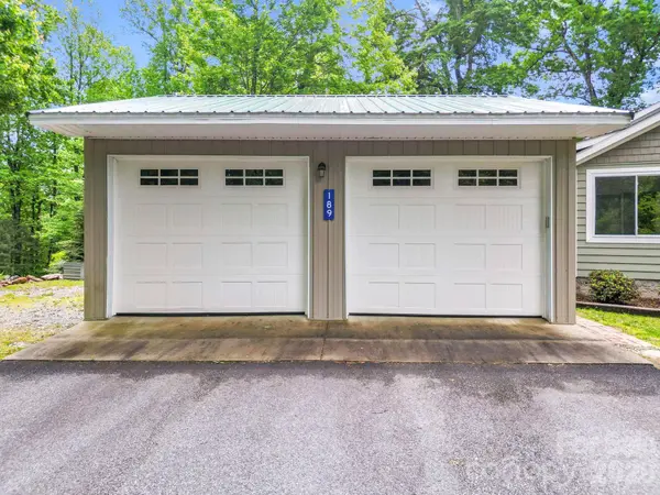 189 Friendly CIR, Saluda, NC 28773