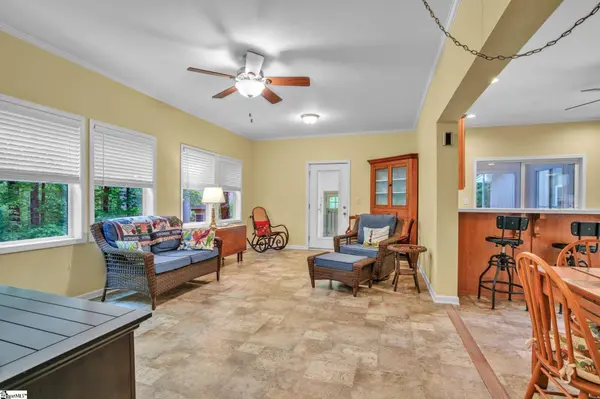 189 Friendly Circle, Saluda, NC 28773