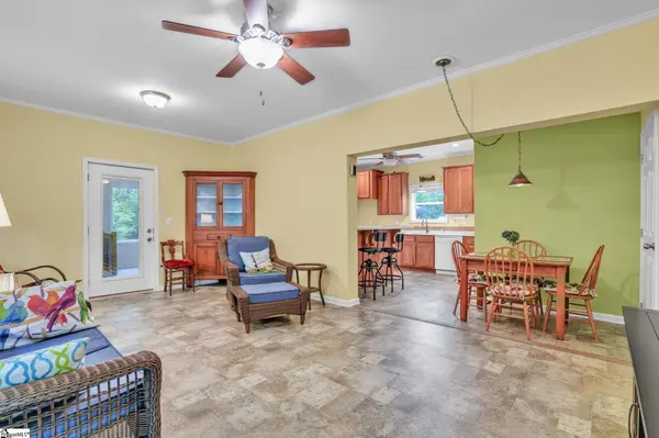 189 Friendly Circle, Saluda, NC 28773