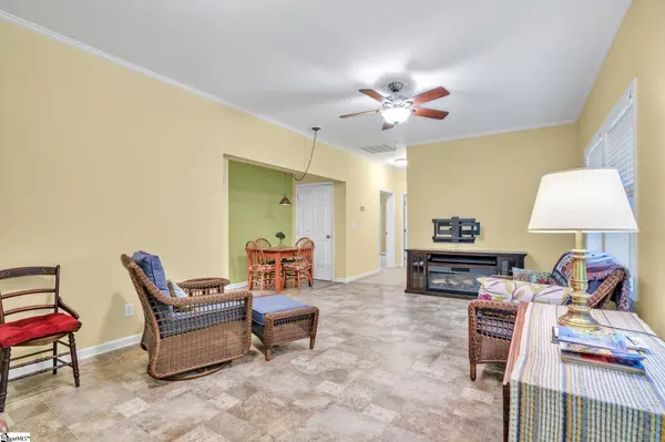 189 Friendly Circle, Saluda, NC 28773
