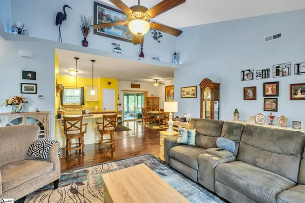 215 Cooleys Crest Lane, Inman, SC 29349