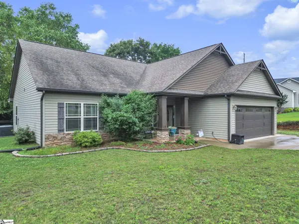 215 Cooleys Crest Lane, Inman, SC 29349