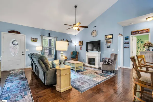 215 Cooleys Crest Lane, Inman, SC 29349