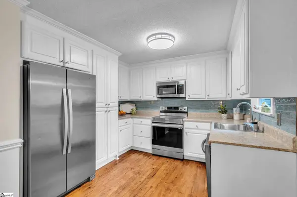 103 Forest Avenue, Landrum, SC 29356