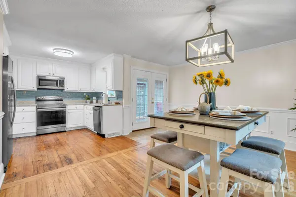 103 Forest AVE, Landrum, SC 29356