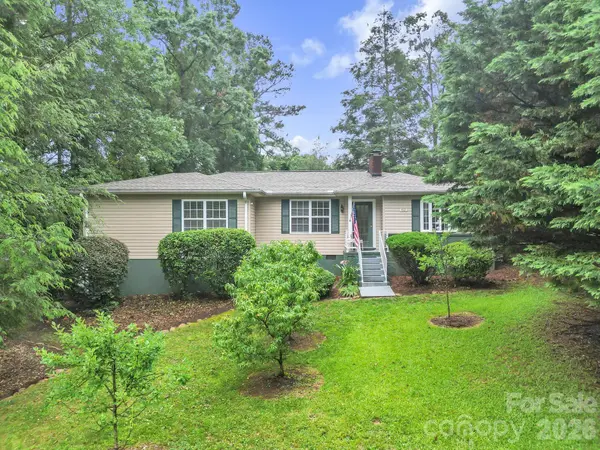 103 Forest AVE, Landrum, SC 29356