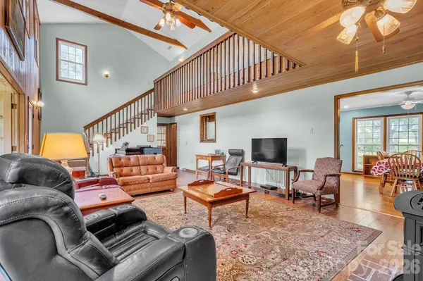 412 Smith RD, Landrum, SC 29356