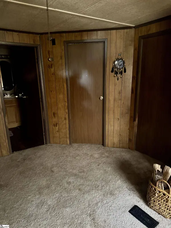 160 Cooper Road, Campobello, SC 29322