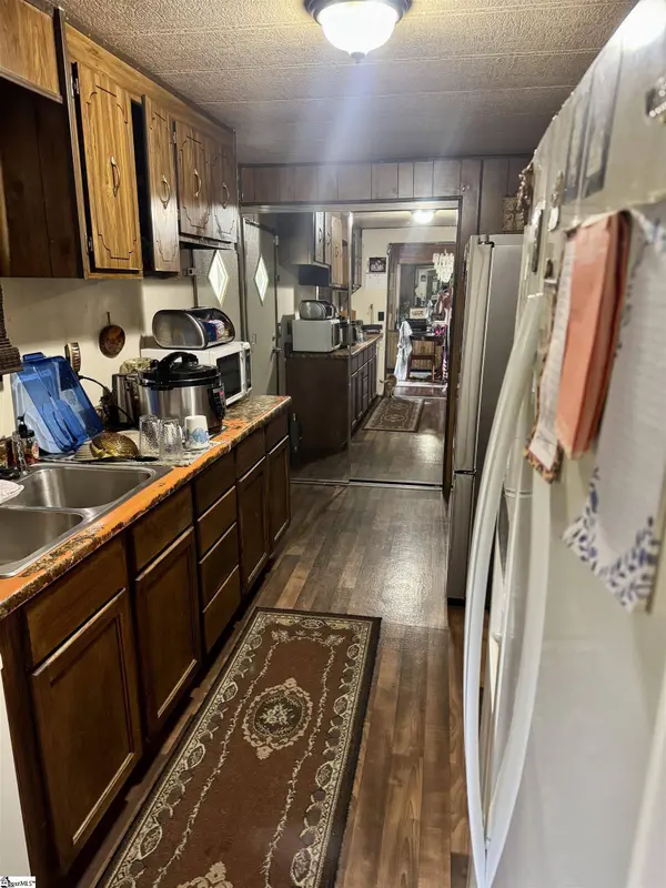 160 Cooper Road, Campobello, SC 29322
