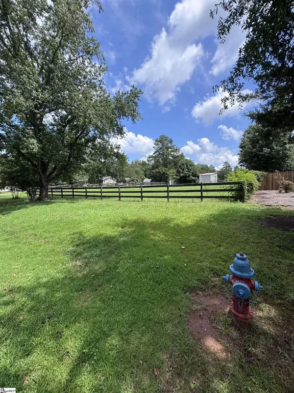 263 Oliver Drive, Inman, SC 29349