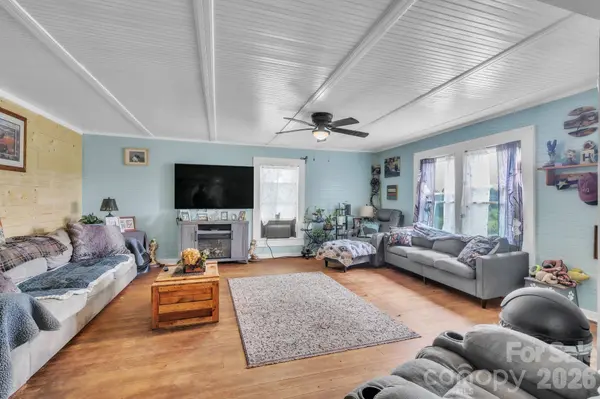 140 Painter RD, Mooresboro, NC 28114