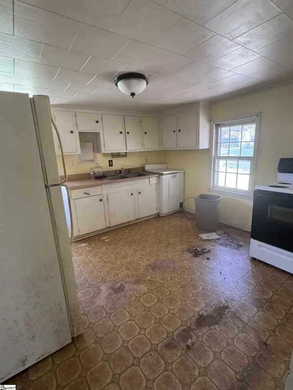 117 N Texas Avenue, Chesnee, SC 29323