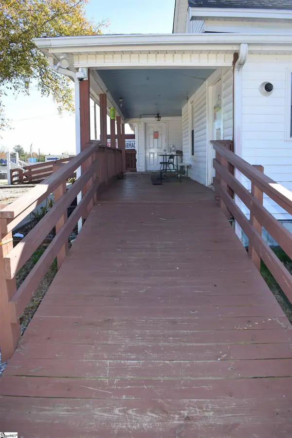 2470 Old Mill Road, Inman, SC 29349