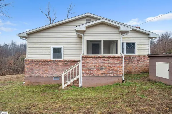 402 Laurel and Hardy Lake Road, Marietta, SC 29661