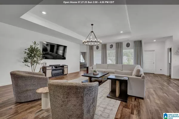 181 HALIFAX LANE, Chelsea, AL 35043