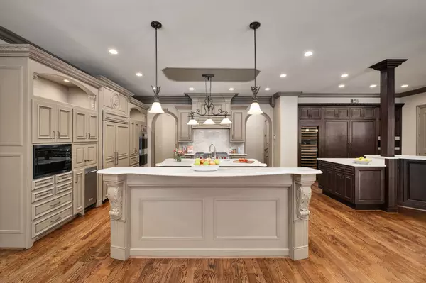 5246 Greystone Way Kitchen