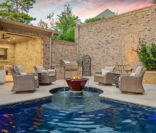 5246 Greystone Way Outdoor Entertaining