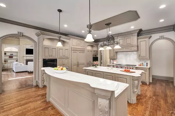 5246 Greystone Way Kitchen