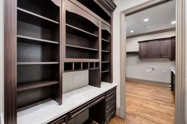 5246 Greystone Way Kitchen