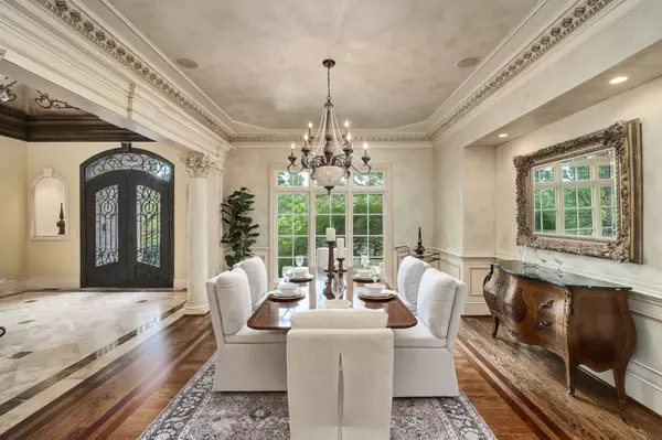 5246 Greystone Way Dining Room