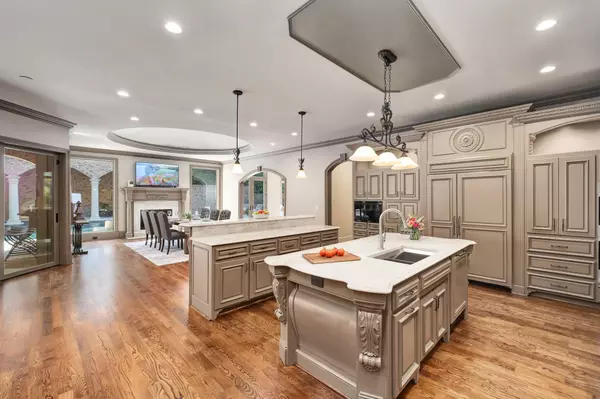 5246 Greystone Way Kitchen