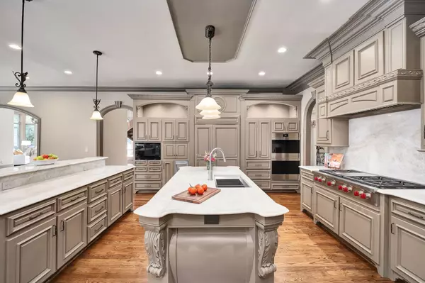 5246 Greystone Way Kitchen