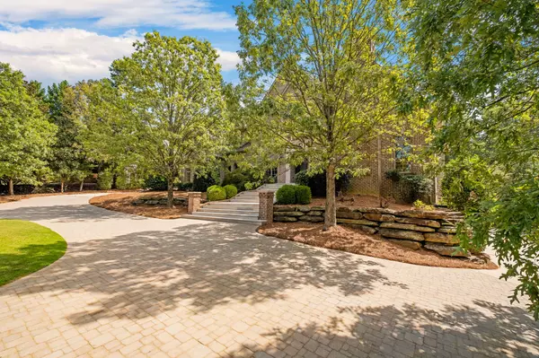 5246 Greystone Way Exterior